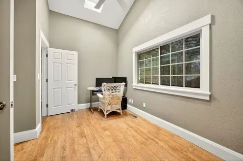 767 Twin Pines Circle Ashland OR 97520