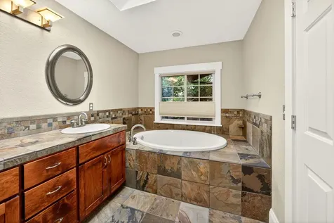 767 Twin Pines Circle Ashland OR 97520