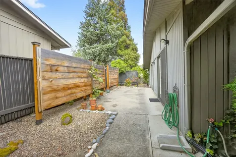 767 Twin Pines Circle Ashland OR 97520