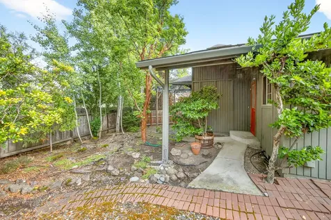 767 Twin Pines Circle Ashland OR 97520