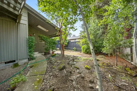 767 Twin Pines Circle Ashland OR 97520