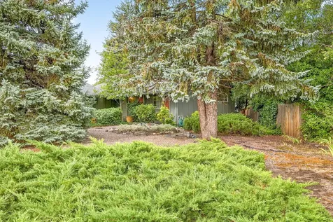 767 Twin Pines Circle Ashland OR 97520