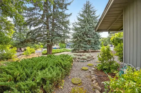 767 Twin Pines Circle Ashland OR 97520