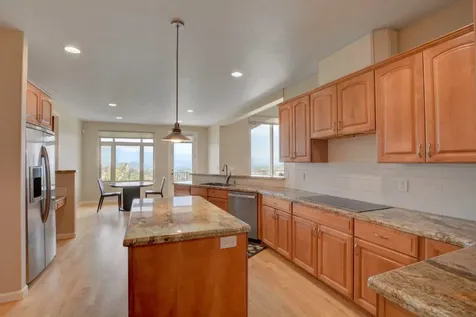 3894 Hillcrest Road Medford OR 97504