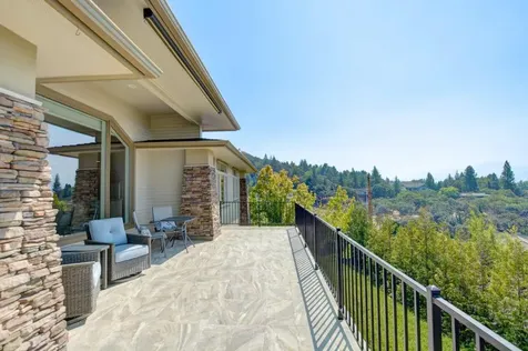3894 Hillcrest Road Medford OR 97504