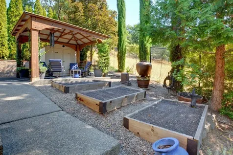 3894 Hillcrest Road Medford OR 97504