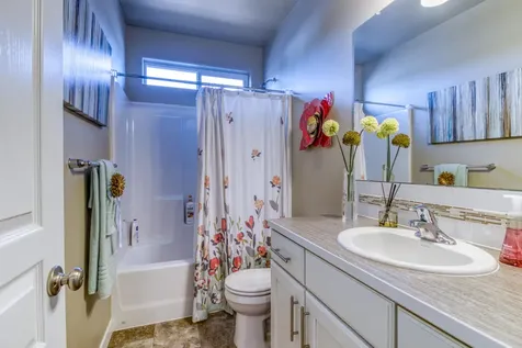 2482 NW Ivy Avenue Redmond OR 97756
