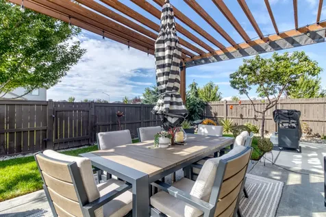 2482 NW Ivy Avenue Redmond OR 97756