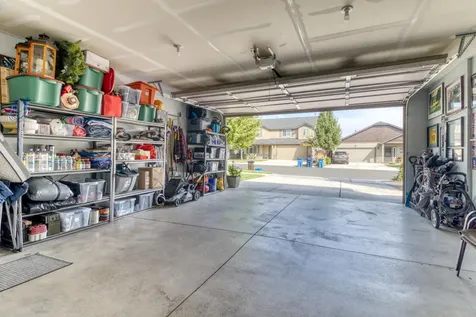 2482 NW Ivy Avenue Redmond OR 97756