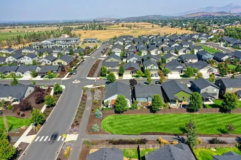 2482 NW Ivy Avenue Redmond OR 97756