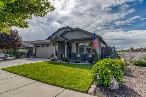 2482 NW Ivy Avenue Redmond OR 97756
