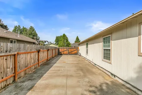 1362 Greentree Way Central Point OR 97502