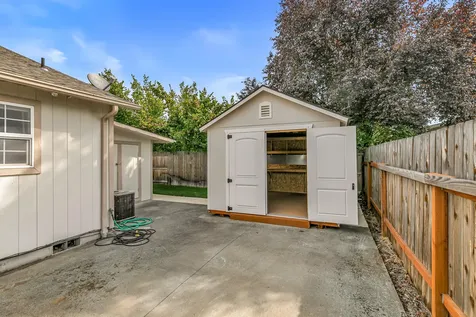 1362 Greentree Way Central Point OR 97502