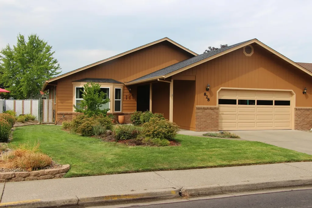 828 Mesman Drive Grants Pass OR 97527