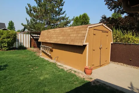 828 Mesman Drive Grants Pass OR 97527