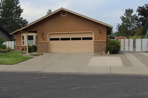 828 Mesman Drive Grants Pass OR 97527