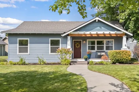 1825 NW Ivy Avenue Redmond OR 97756