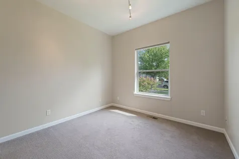 1825 NW Ivy Avenue Redmond OR 97756