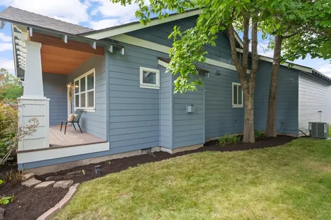 1825 NW Ivy Avenue Redmond OR 97756