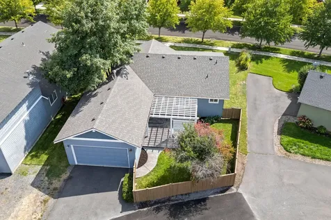 1825 NW Ivy Avenue Redmond OR 97756