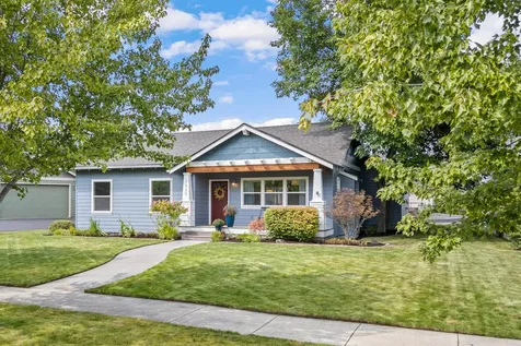 1825 NW Ivy Avenue Redmond OR 97756