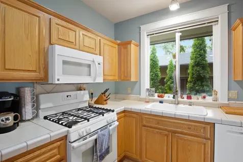 1613 SW I Street Grants Pass OR 97526
