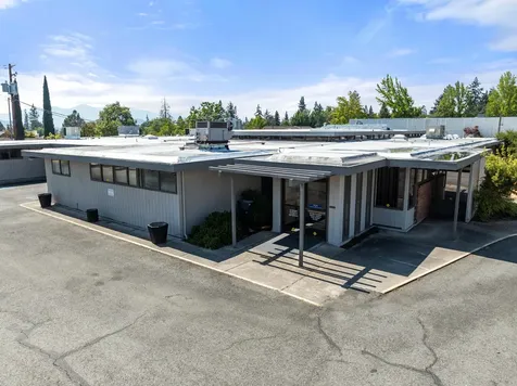 125 NE Manzanita Avenue Grants Pass OR 97526