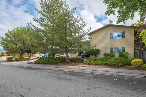 1880 Medart Lane Grants Pass OR 97527