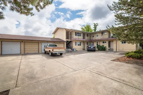 1880 Medart Lane Grants Pass OR 97527