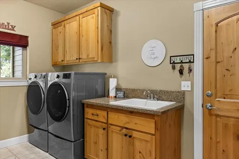 100 Mckenzie Ridge Road Grants Pass OR 97526