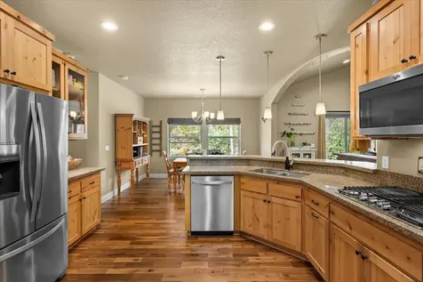 100 Mckenzie Ridge Road Grants Pass OR 97526