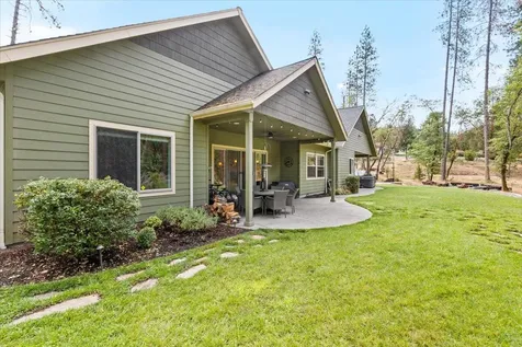 100 Mckenzie Ridge Road Grants Pass OR 97526