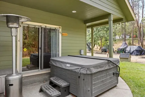 100 Mckenzie Ridge Road Grants Pass OR 97526