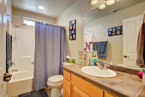 739 Spring Valley Drive Medford OR 97501