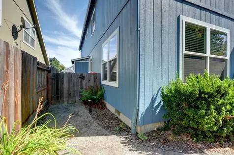 739 Spring Valley Drive Medford OR 97501