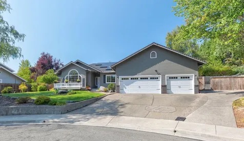 2034 NW Sarum Circle Grants Pass OR 97526