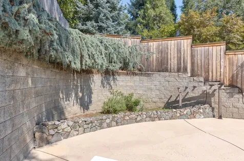 2034 NW Sarum Circle Grants Pass OR 97526