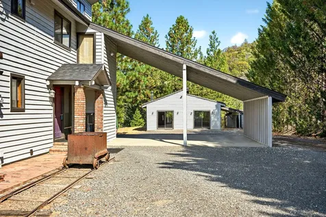 3013 Galls Creek Road Gold Hill OR 97525