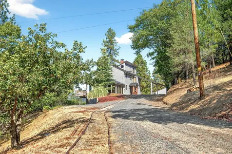 3013 Galls Creek Road Gold Hill OR 97525