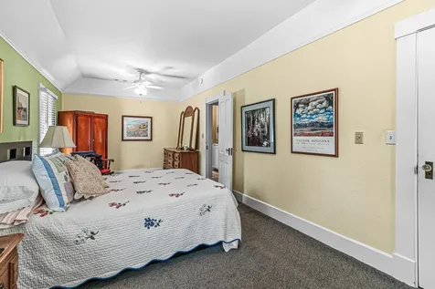 478 Siskiyou Boulevard Ashland OR 97520