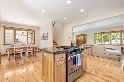 2084 NW Shiraz Court Bend OR 97703