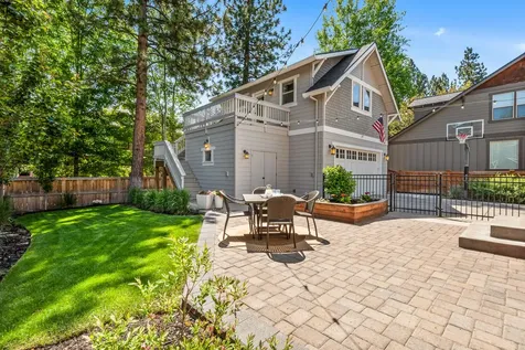 2084 NW Shiraz Court Bend OR 97703