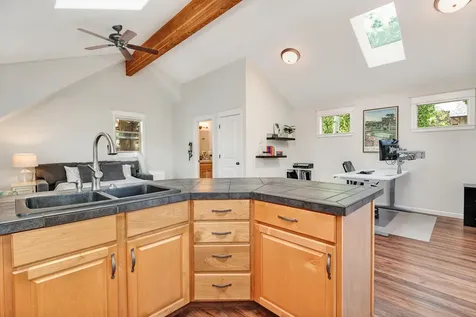 2084 NW Shiraz Court Bend OR 97703
