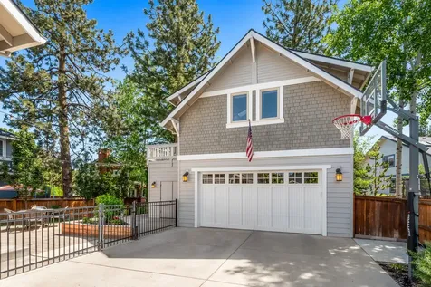 2084 NW Shiraz Court Bend OR 97703