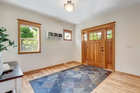 2084 NW Shiraz Court Bend OR 97703