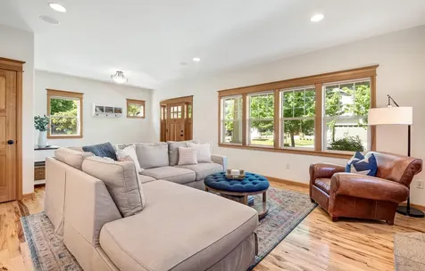 2084 NW Shiraz Court Bend OR 97703