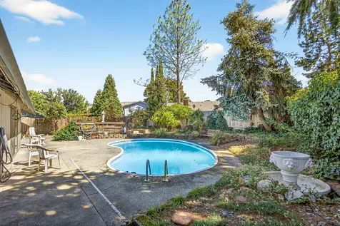 2616 Stonebrook Drive Medford OR 97504