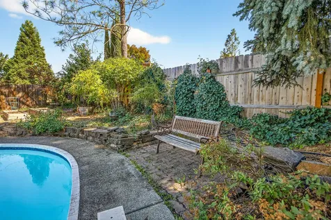 2616 Stonebrook Drive Medford OR 97504