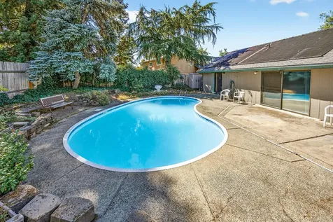 2616 Stonebrook Drive Medford OR 97504