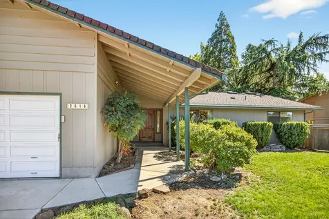 2616 Stonebrook Drive Medford OR 97504
